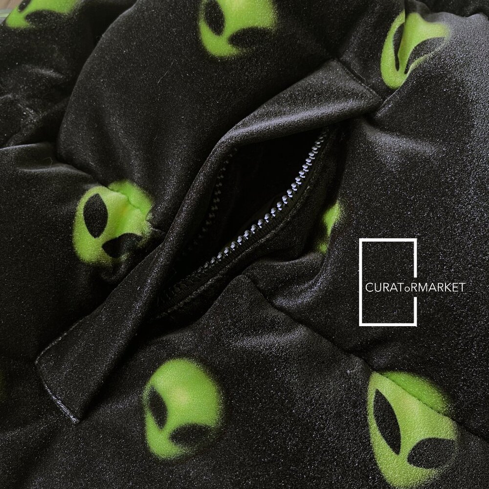 Vetements: RARE Space Alien Head Velvet Down Padded Puffer Jacket FW22 - Picture 13 of 16